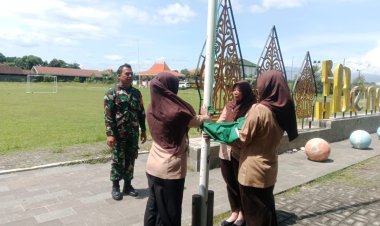 Jelang peringatan HUT KORPRI Ke- 54 Babinsa Koramil 13 Bendo melatih petugas Pengibar Bendera